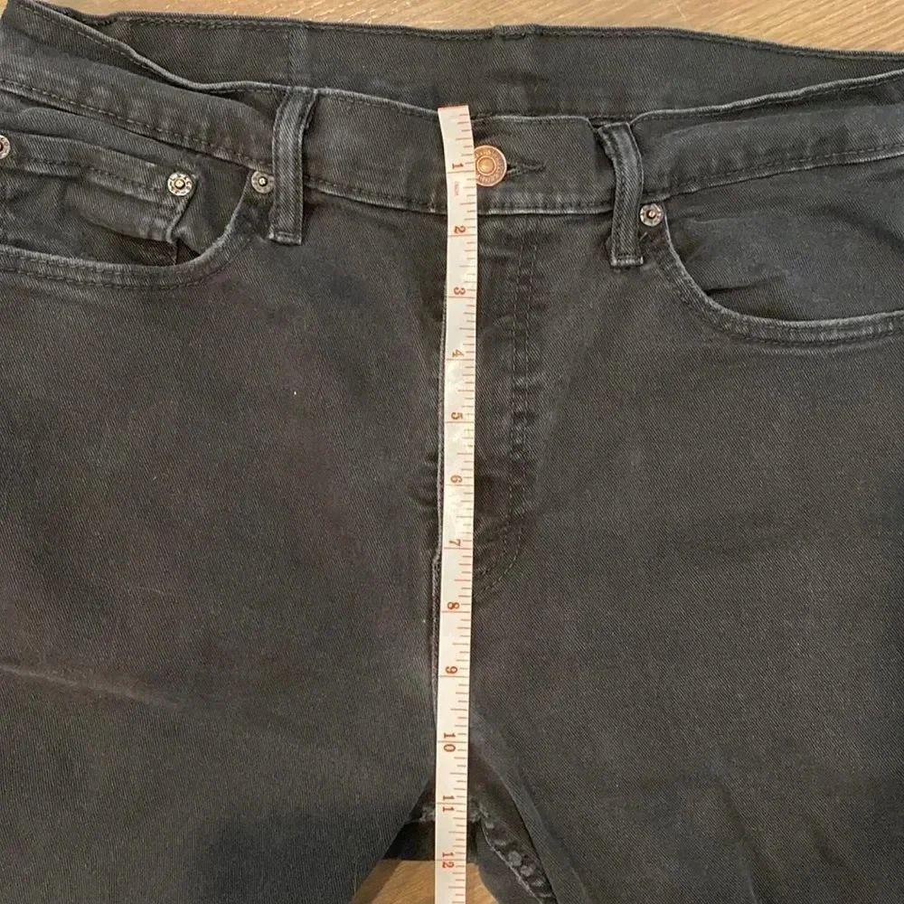 Levi’s straight jeans
